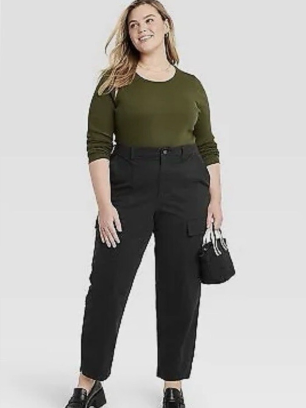 Universal Thread Women's High-Rise Loose Fit Utility Cargo Pants